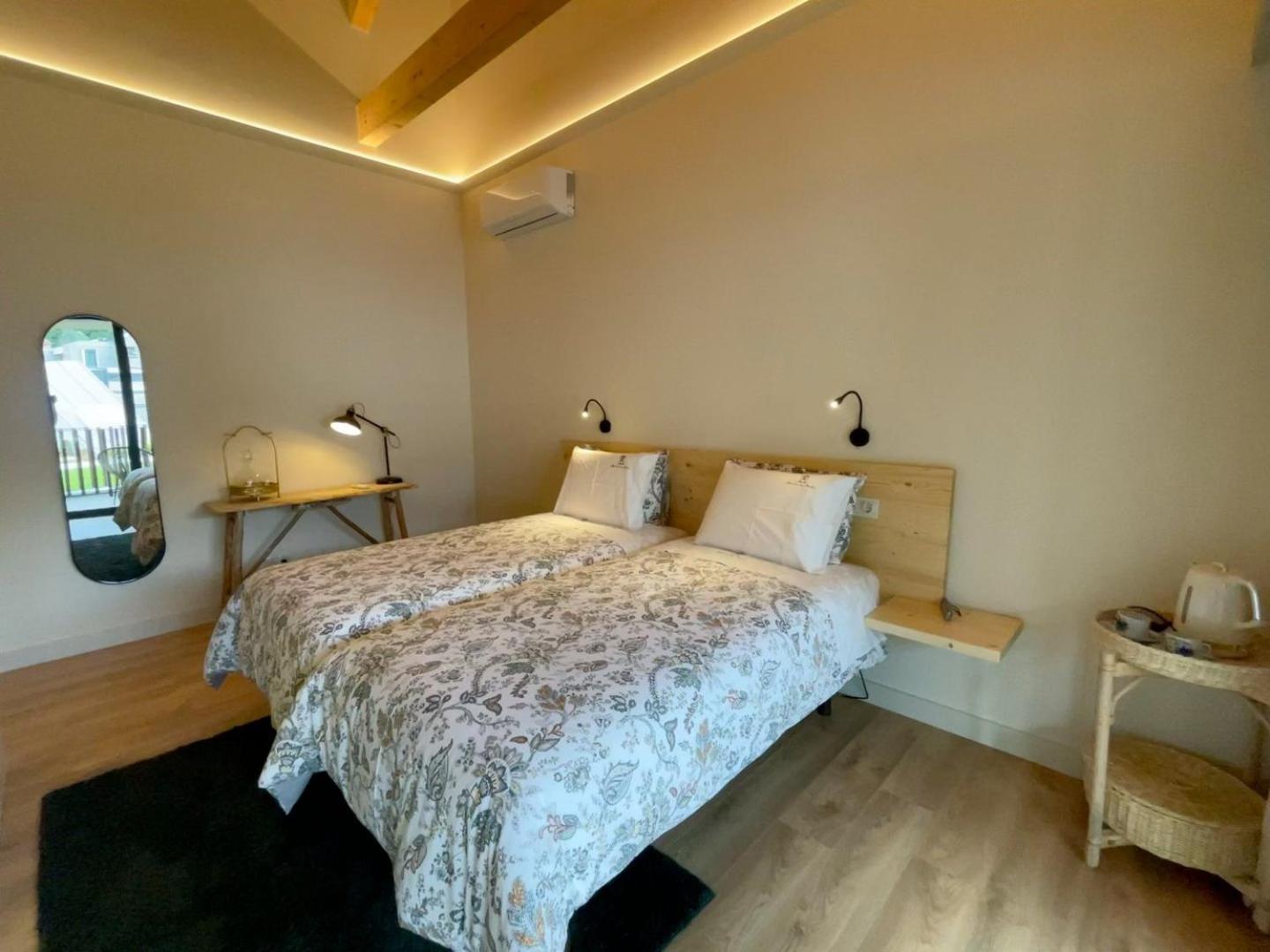 Alminhas Da Mindua - Unique Experiences By Luxistay Vitorino dos Piaes Room photo